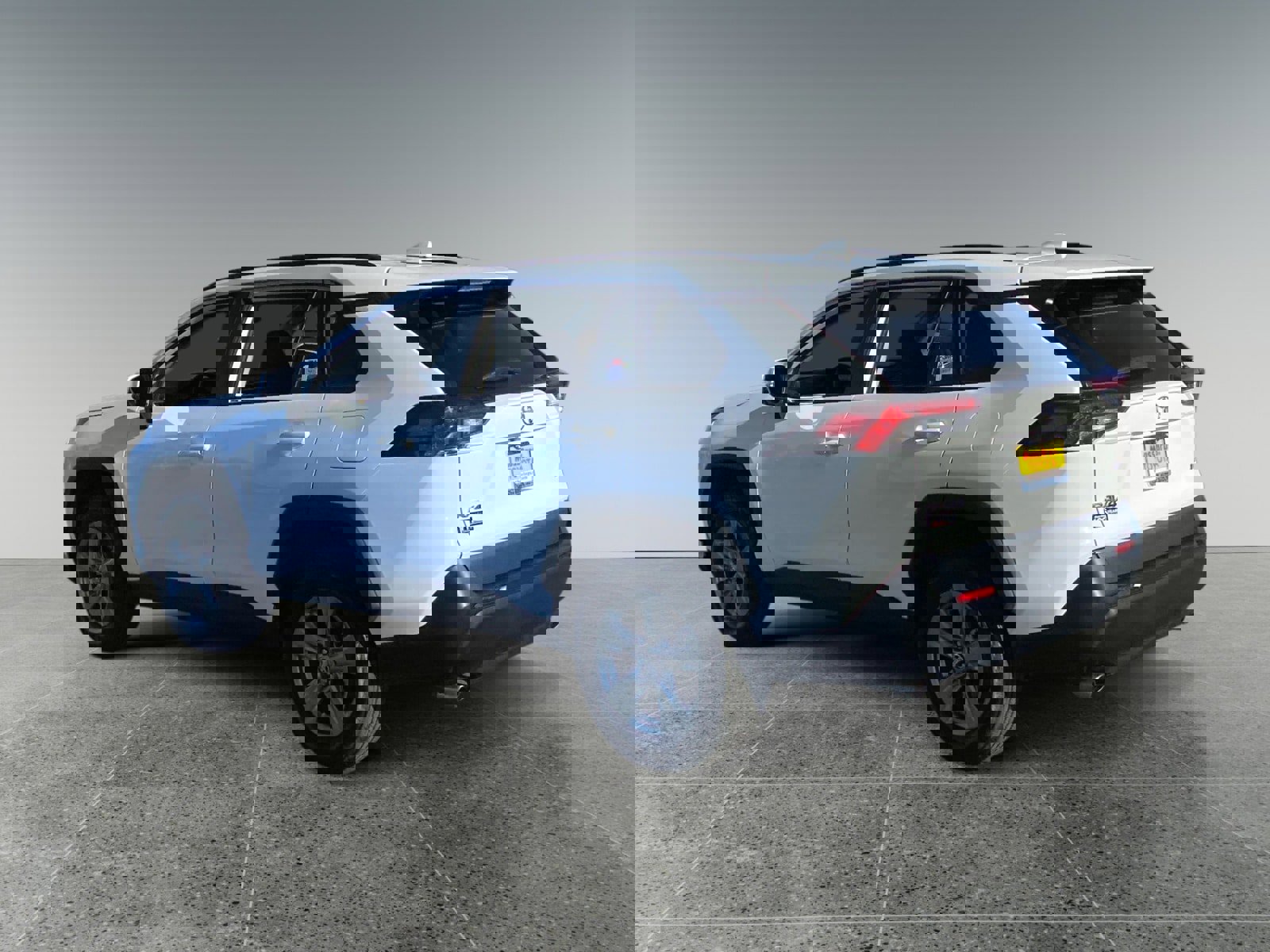 Used 2023 Toyota RAV4 XLE image 3