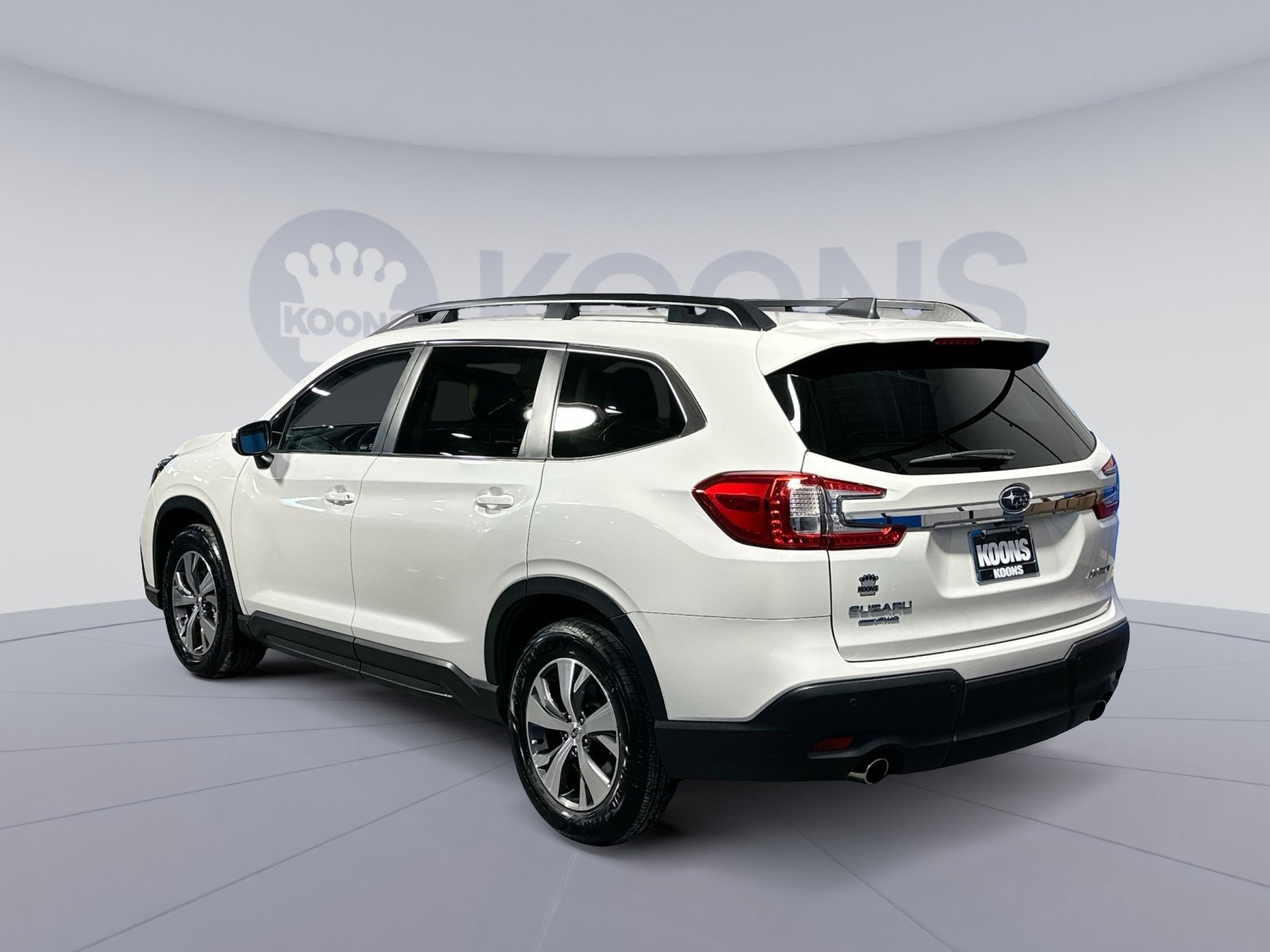 Used 2023 Subaru Ascent Premium w/ Convenience Package image 4