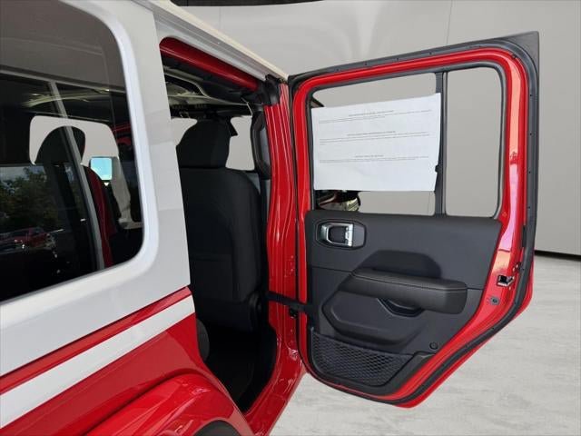 New 2026 Jeep Wrangler Unlimited Sahara w/ Whitecap Package AWD/4WD image 62