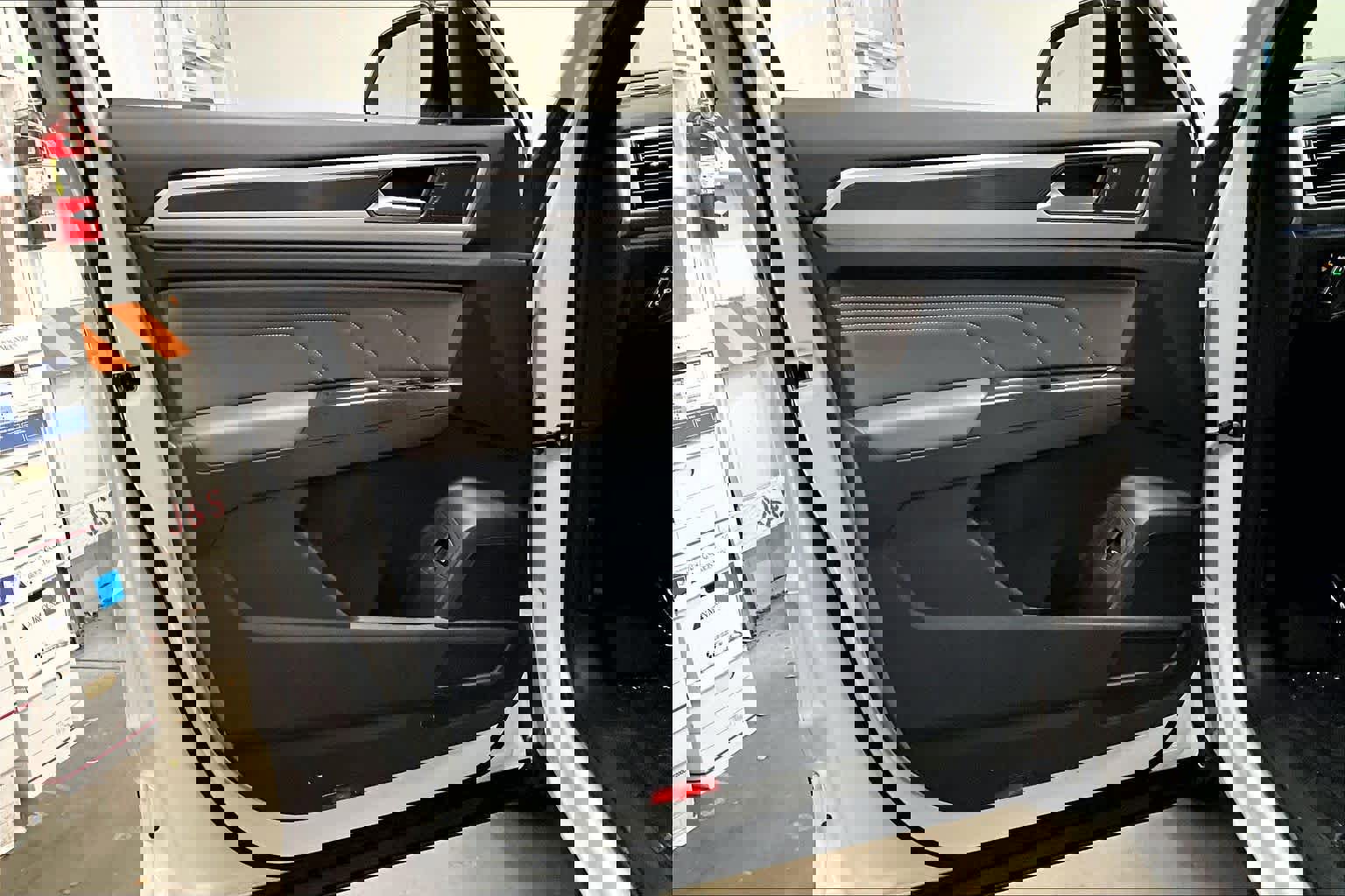 Used 2022 Volkswagen Atlas Cross Sport SEL R-Line image 26