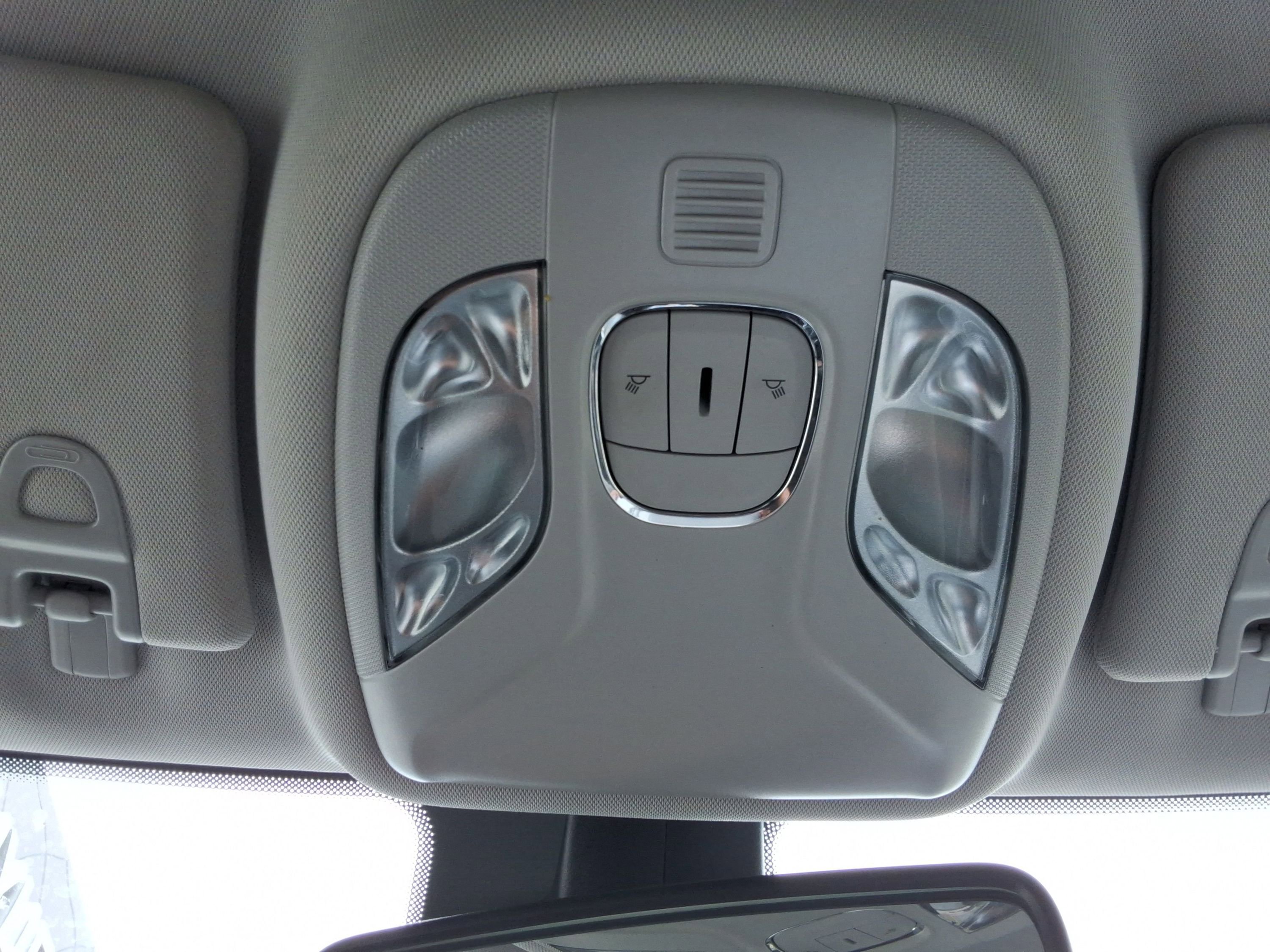 Used 2022 Jeep Compass Latitude FWD image 19