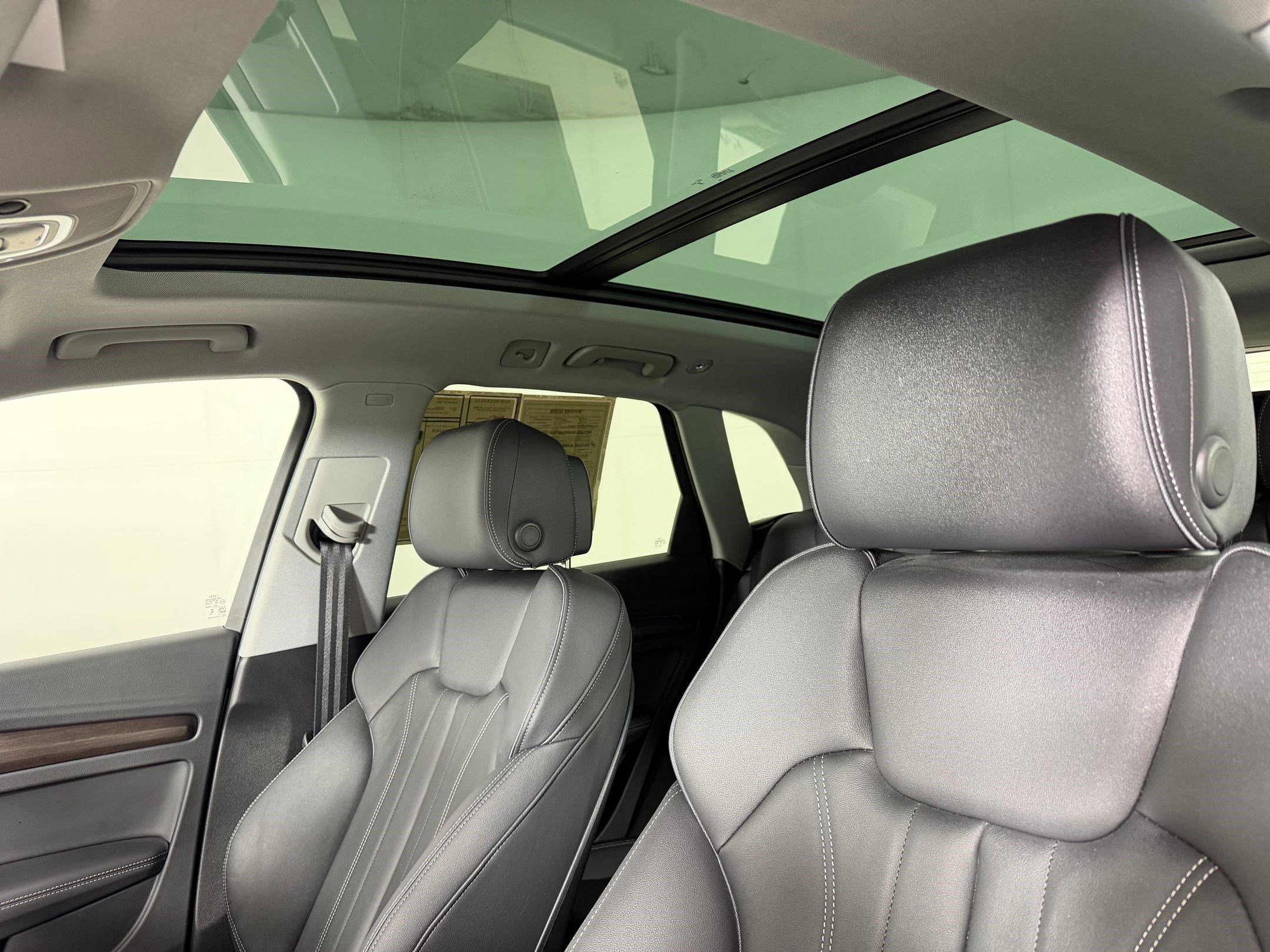 Certified 2025 Audi Q5 e Premium Plus w/ Premium Plus Package AWD/4WD image 16