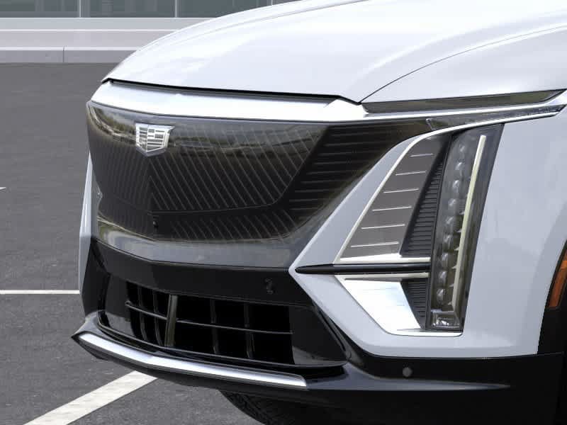 New 2027 Cadillac Lyriq Luxury w/ LPO, Floor Liner Package AWD/4WD image 13