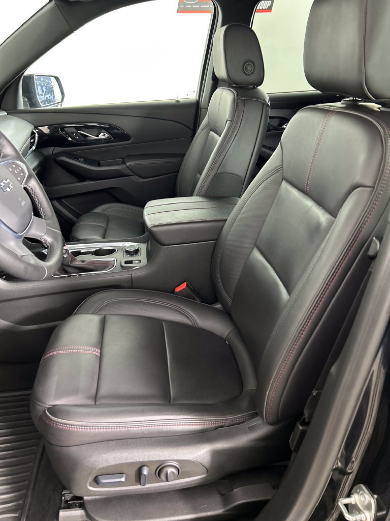 Used 2023 Chevrolet Traverse RS AWD/4WD image 12