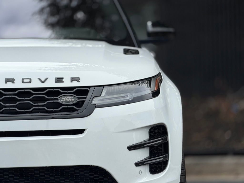 Used 2020 Land Rover Range Rover Evoque R-Dynamic SE image 5
