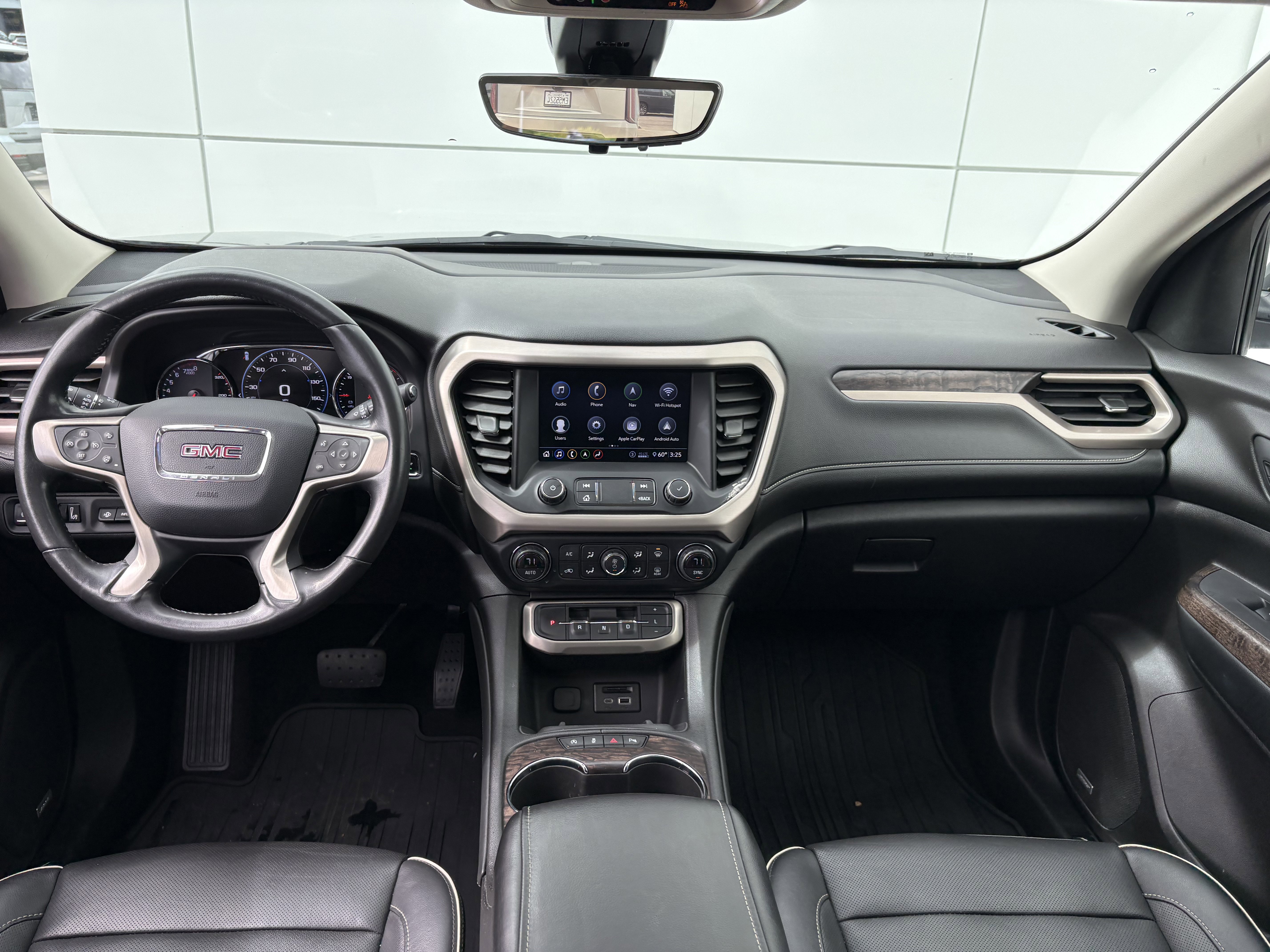 Used 2020 GMC Acadia Denali w/ Denali Ultimate Package image 19
