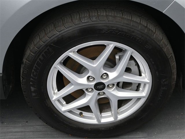 Used 2024 Ford Edge SEL image 43