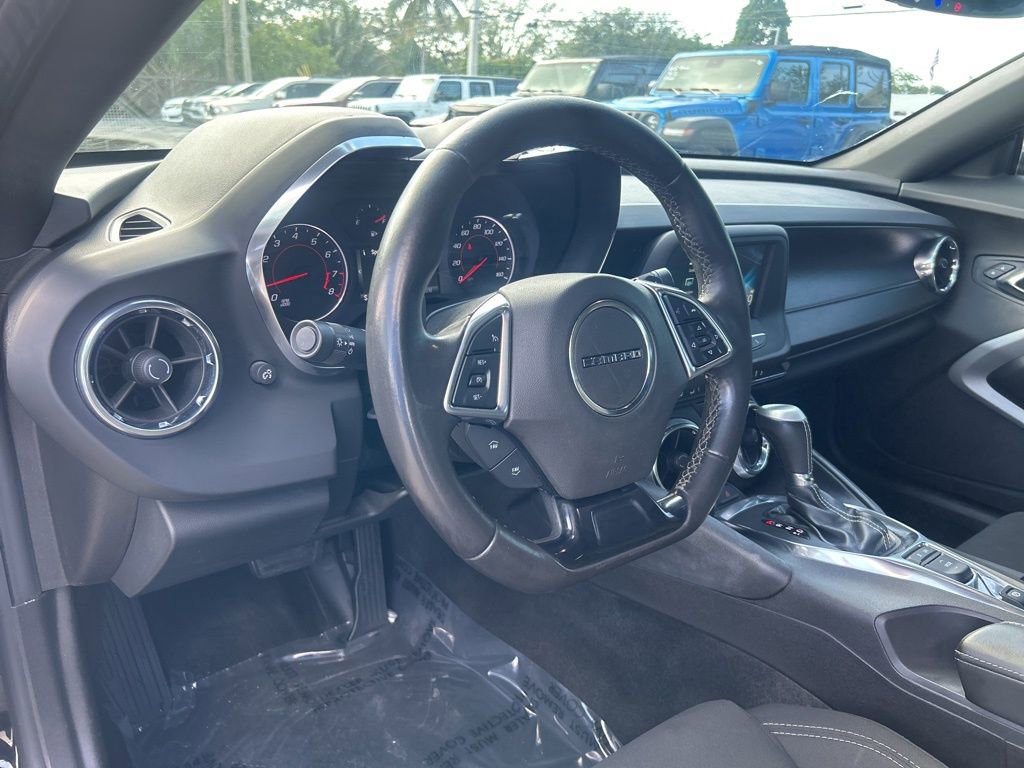 Used 2018 Chevrolet Camaro LT image 10