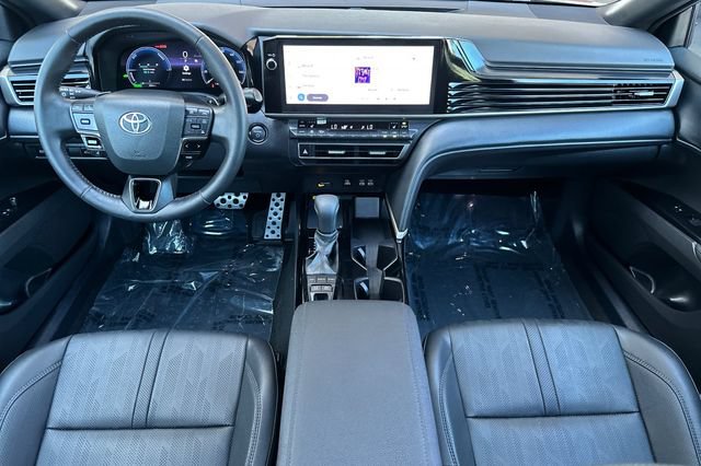 Used 2025 Toyota Camry XSE FWD image 10