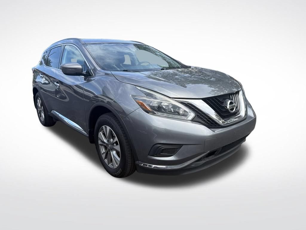Used 2018 Nissan Murano S FWD image 2