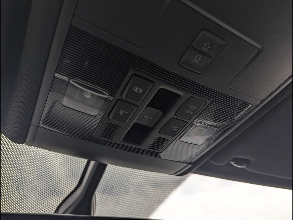 Used 2023 Volkswagen Atlas Cross Sport SE image 36