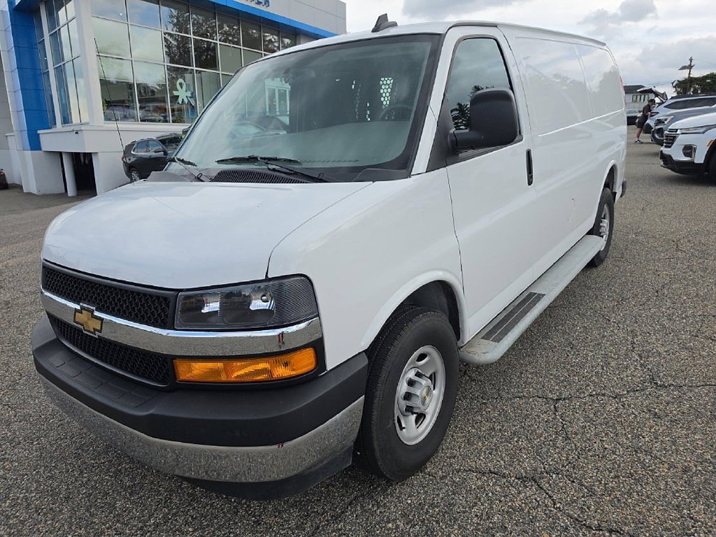 Certified 2025 Chevrolet Express 2500 w/ Driver Convenience Package RWD image 11