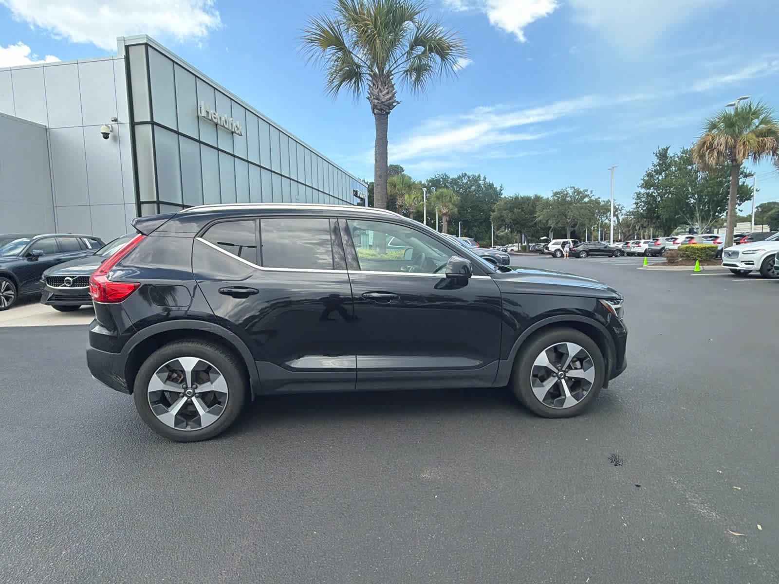 Used 2023 Volvo XC40 B5 Ultimate w/ Climate Package AWD/4WD image 17