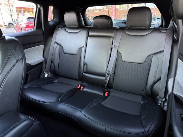 Used 2024 Jeep Compass Latitude image 28