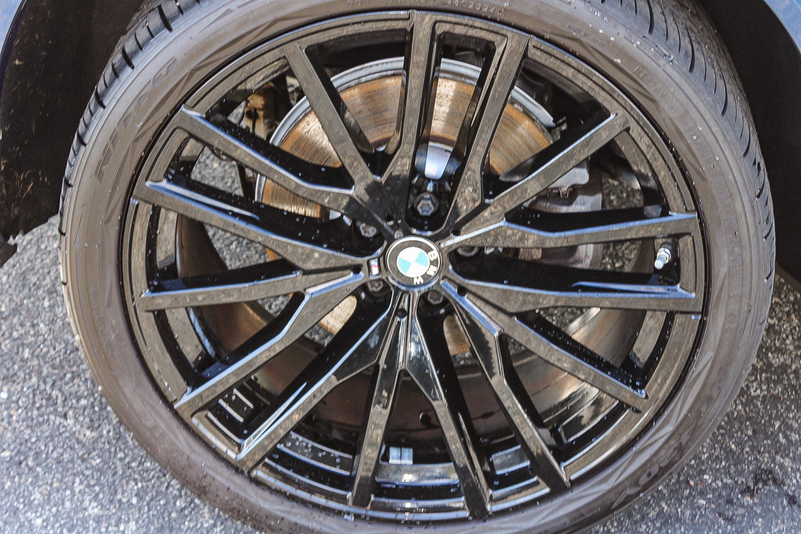 Used 2023 BMW X5 xDrive40i w/ M Sport Package image 11