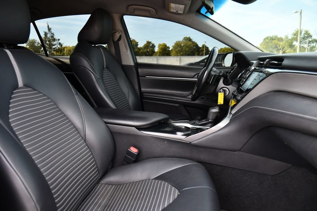 Used 2019 Toyota Camry SE FWD image 28