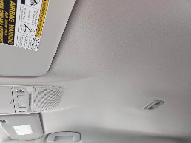 New 2025 Nissan Kicks SR FWD image 19