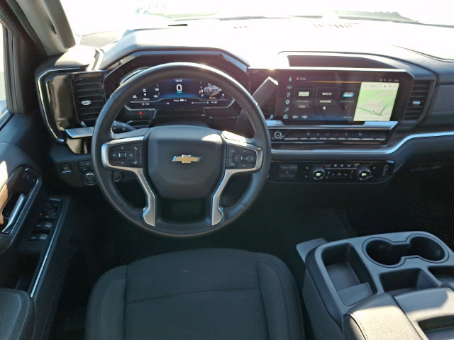 Used 2025 Chevrolet Silverado 2500 LT w/ Convenience Package AWD/4WD image 11