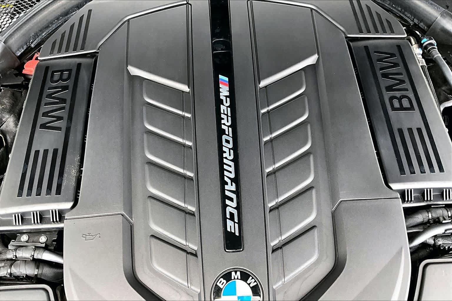 Used 2021 BMW M760i xDrive w/ Luxury Rear Seating Package AWD/4WD image 32