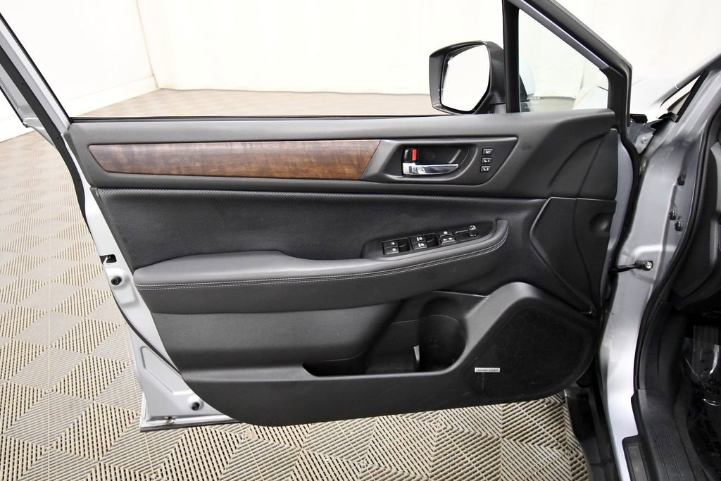 Used 2016 Subaru Outback 2.5i Limited image 12