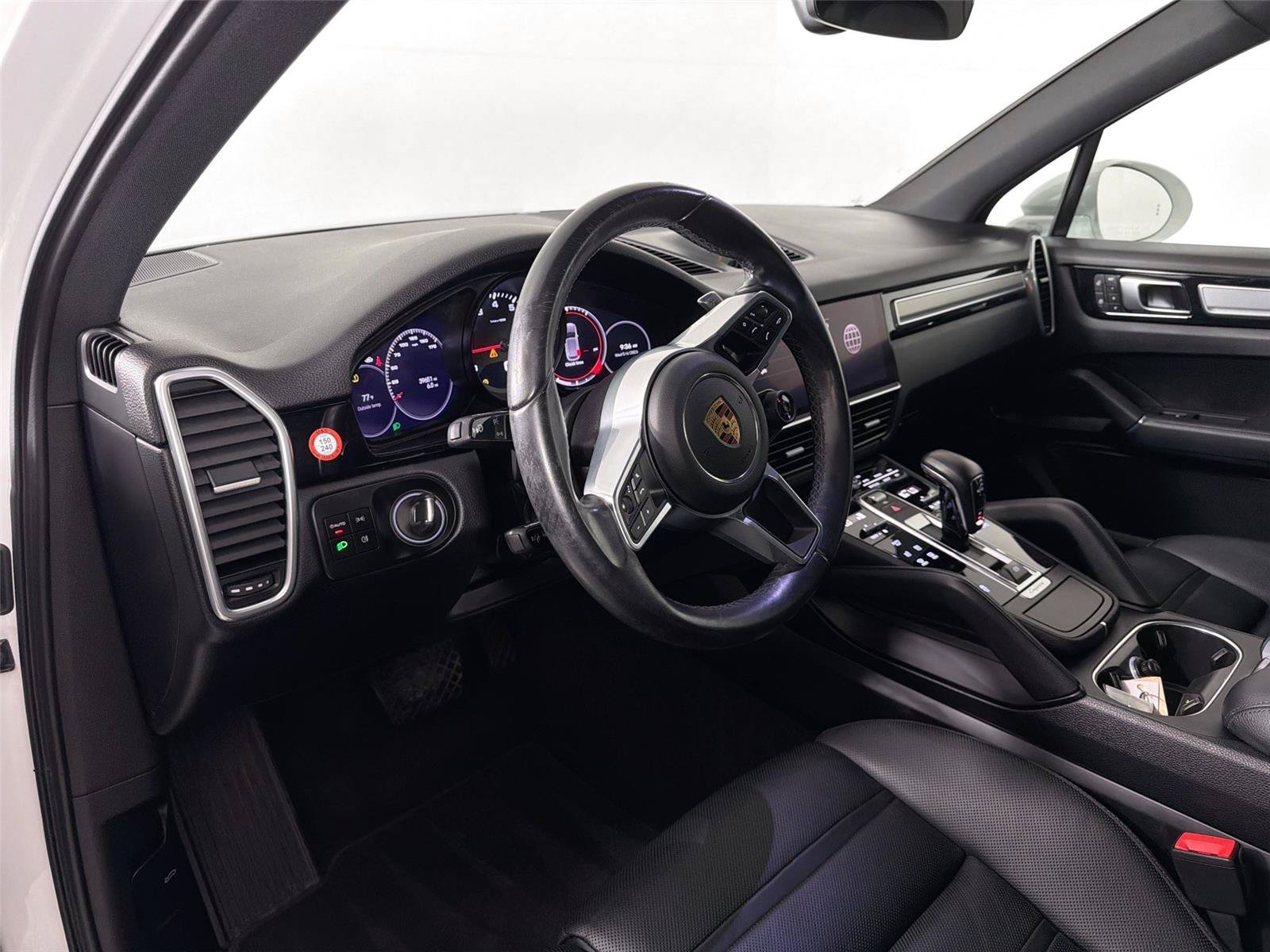 Certified 2023 Porsche Cayenne Platinum Edition AWD/4WD image 4