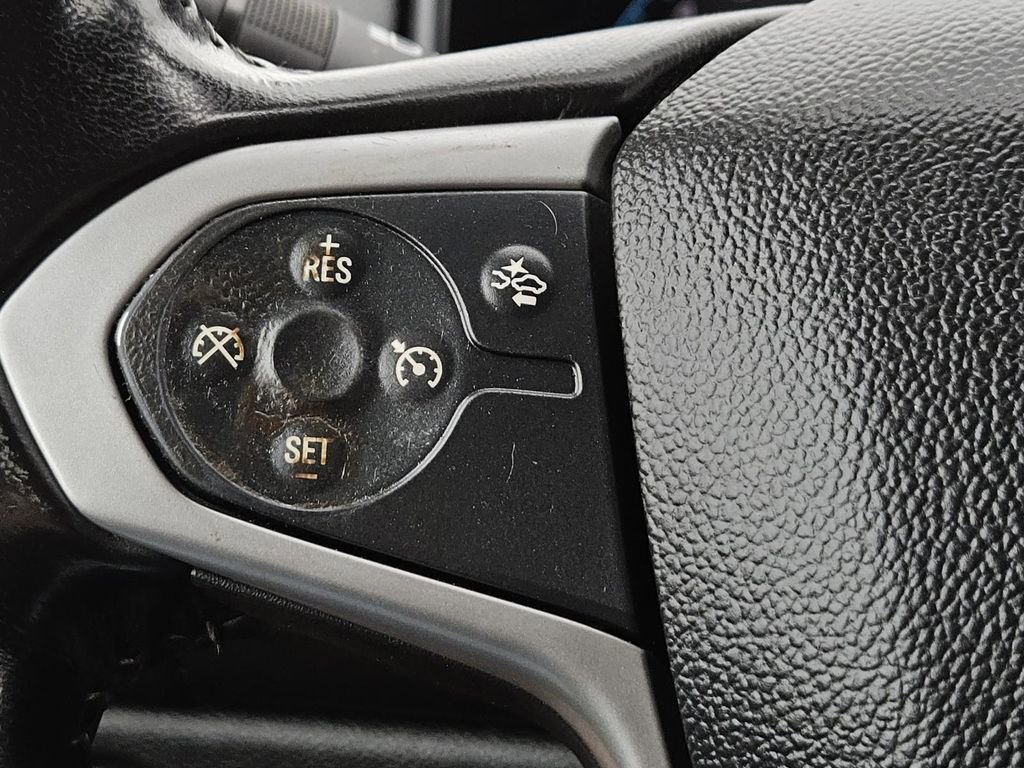 Used 2020 Chevrolet Colorado LT w/ Safety Package image 16