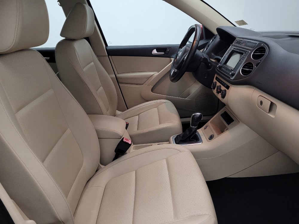 Used 2016 Volkswagen Tiguan S image 21