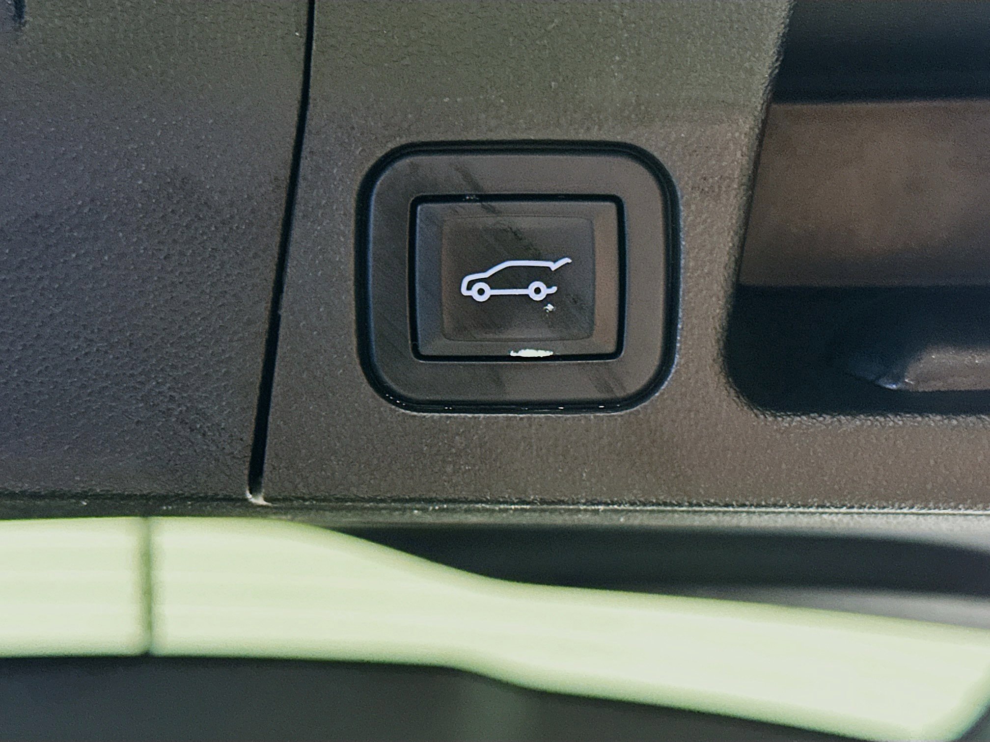 Used 2019 GMC Acadia SLE image 29