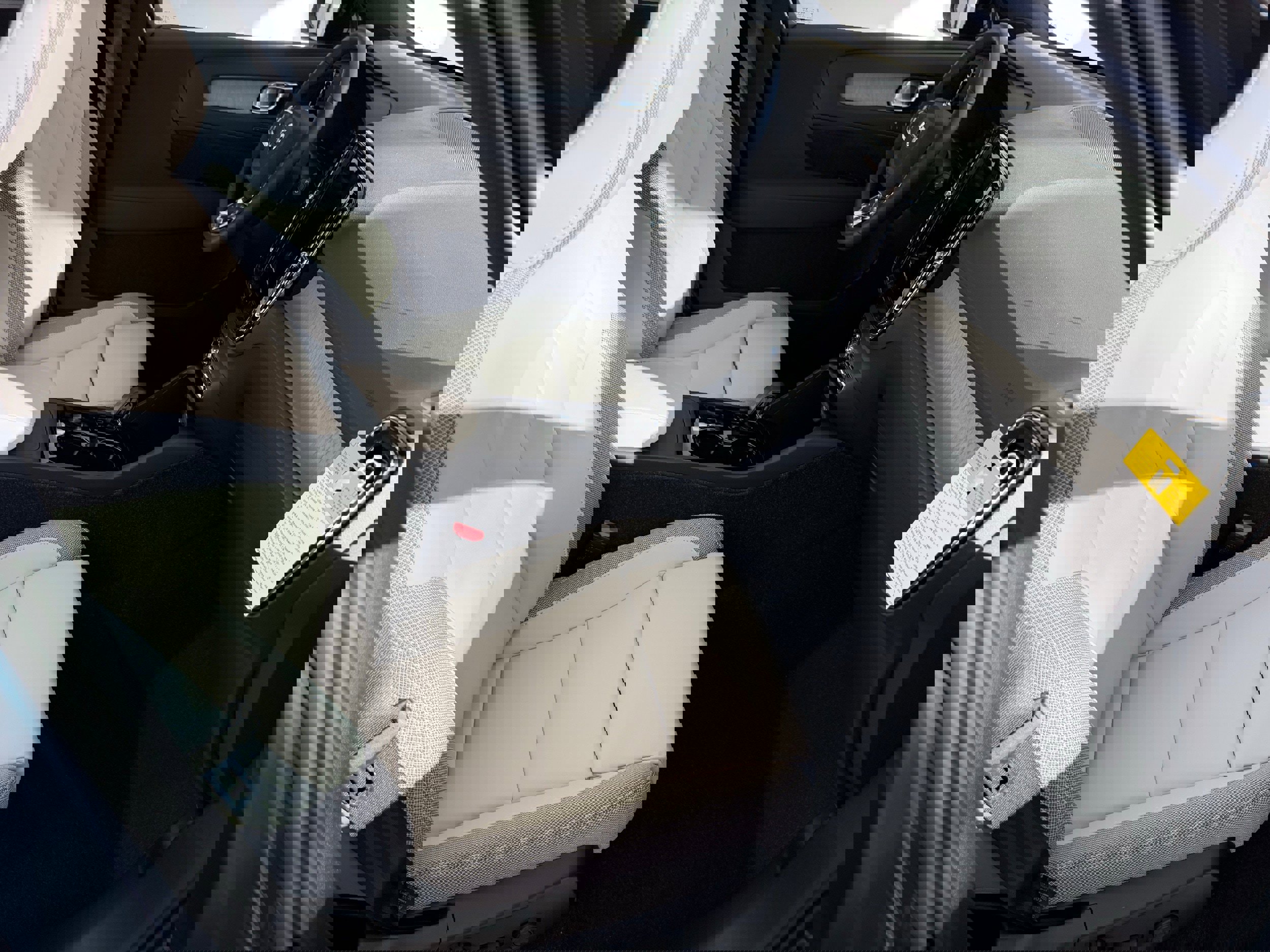 New 2026 Volvo EX40 Plus w/ Climate Package image 19