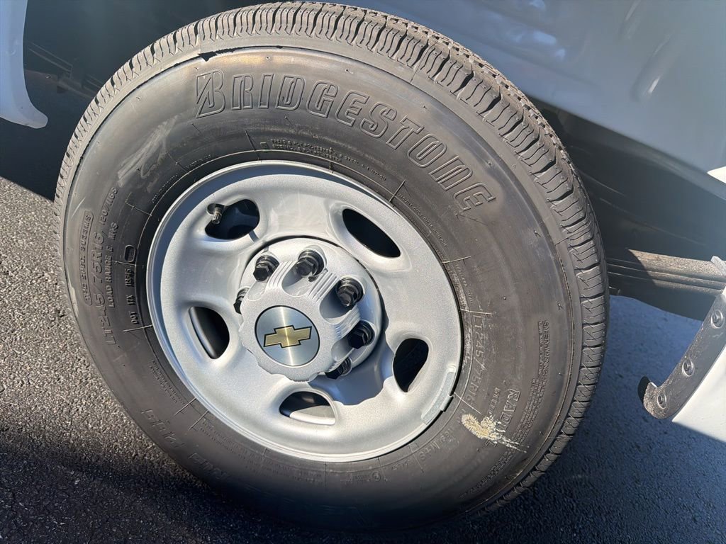 New 2025 Chevrolet Express 2500 Work Van w/ Driver Convenience Package image 36