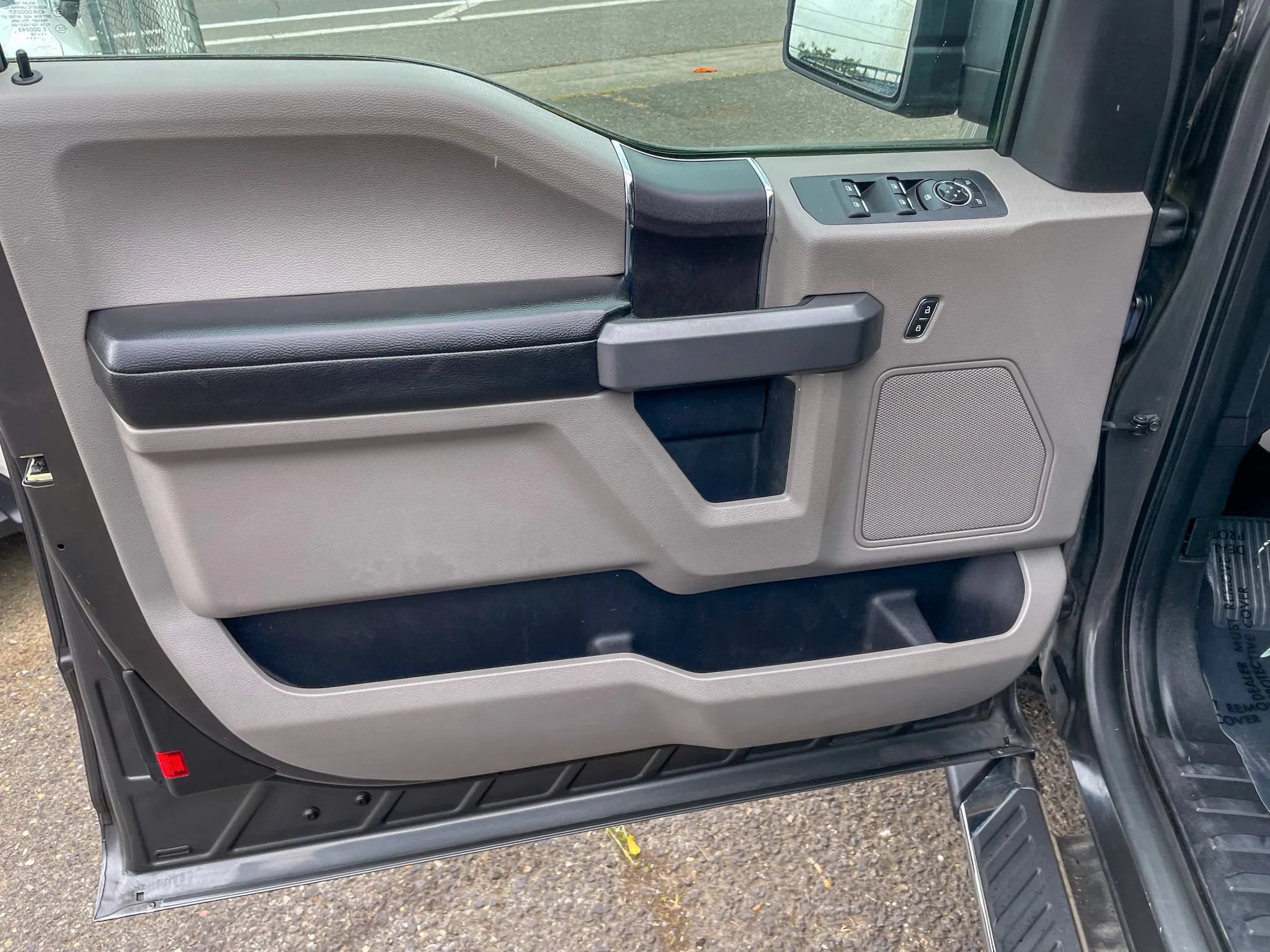 Used 2018 Ford F150 XLT AWD/4WD image 10