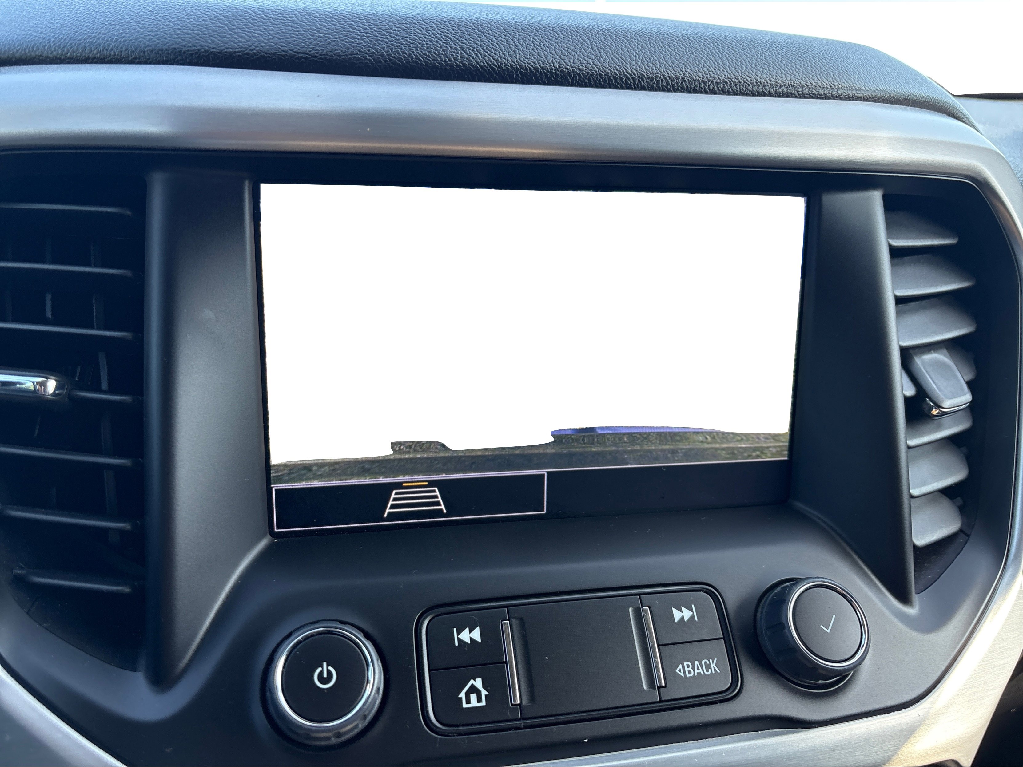 Used 2023 GMC Acadia SLE image 25