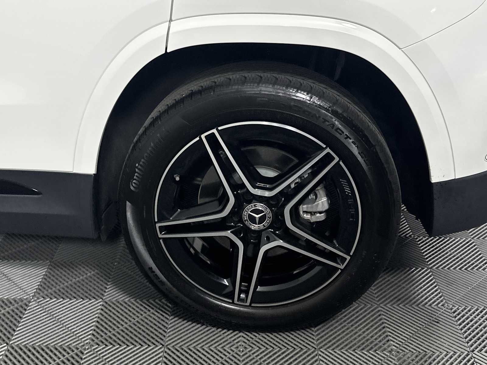 Used 2025 Mercedes-Benz GLA 250 4MATIC image 23