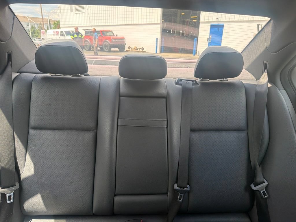 Used 2011 Mercedes-Benz C 300 4MATIC Sedan image 42