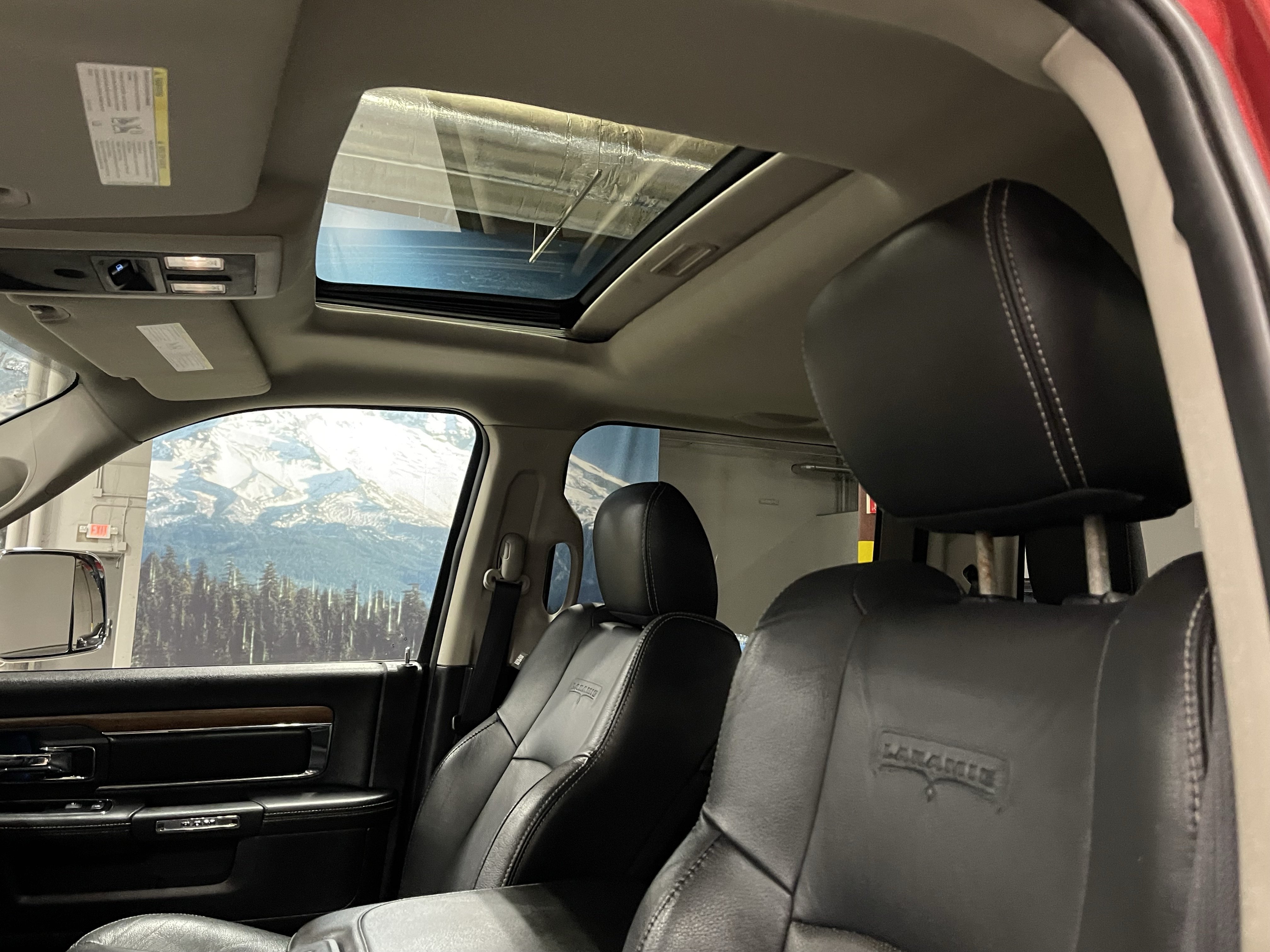 Used 2014 RAM 2500 Laramie AWD/4WD image 23