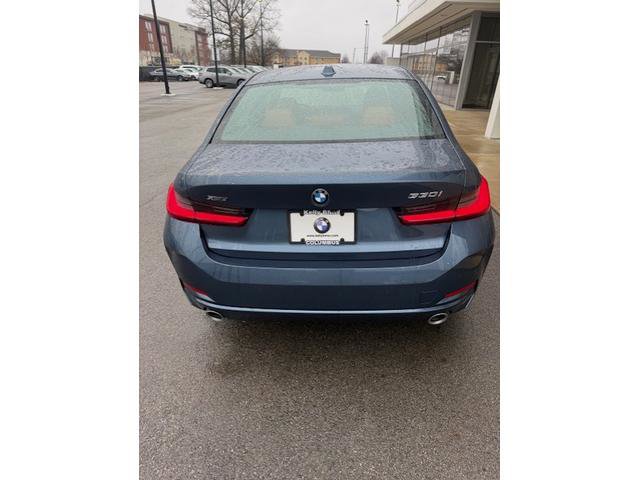 Used 2025 BMW 330i xDrive 330i xDrive Sedan w/ Premium Package image 3