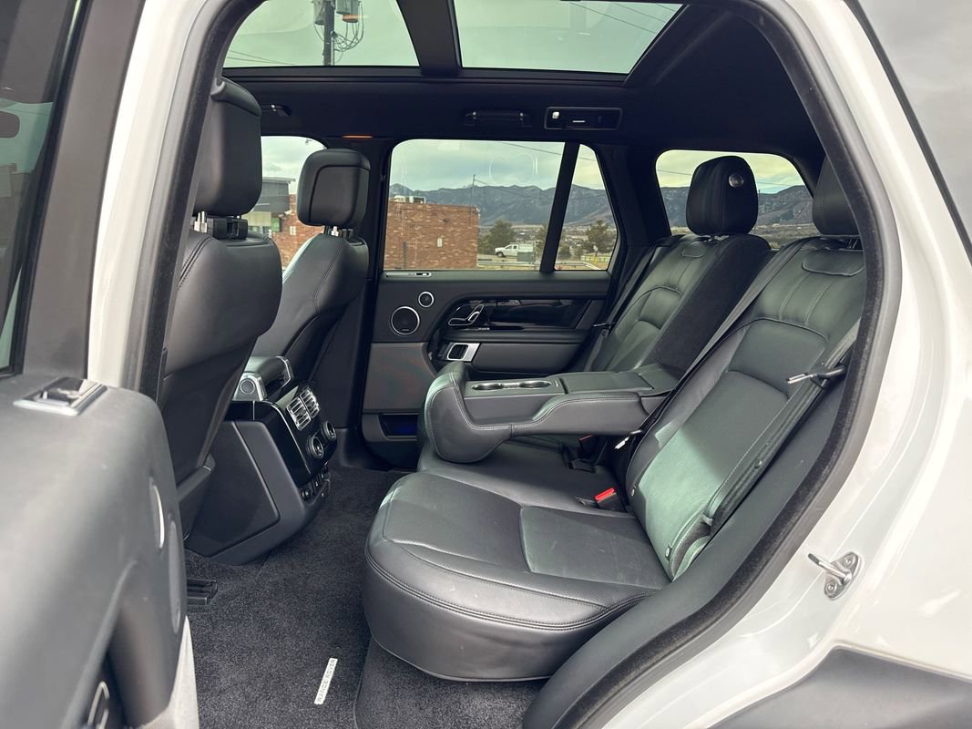 Used 2020 Land Rover Range Rover HSE image 14
