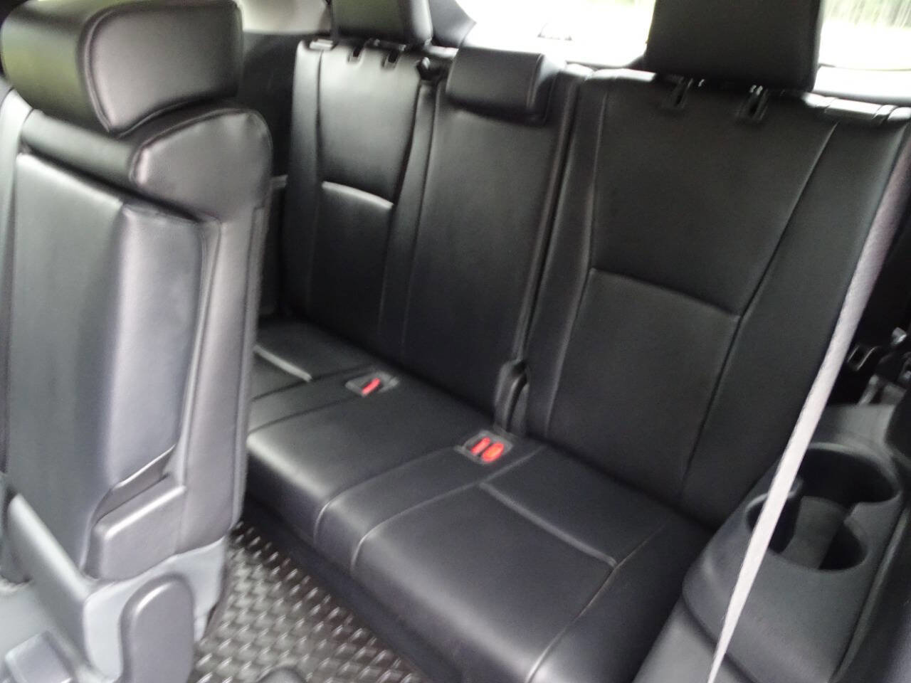 Used 2021 Toyota Highlander XLE image 33