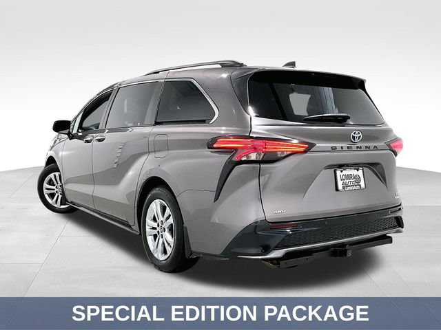 Used 2022 Toyota Sienna XSE AWD/4WD image 6