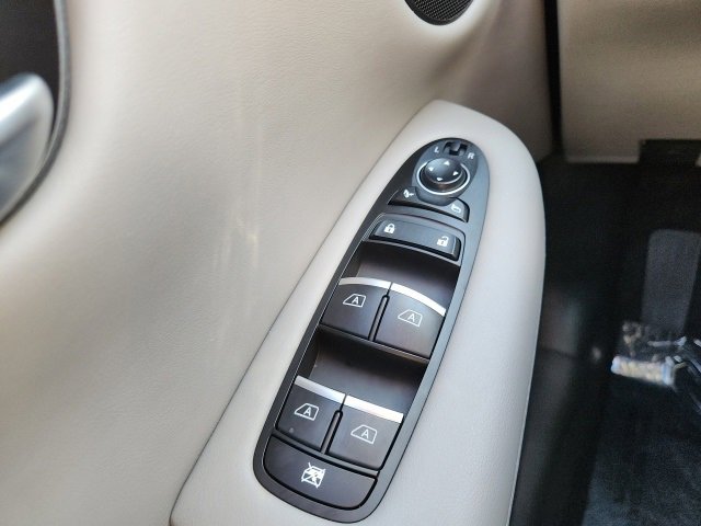 Used 2025 INFINITI QX50 Luxe image 41
