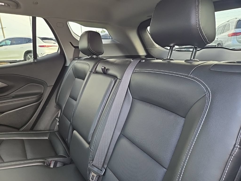 Used 2022 GMC Terrain SLT AWD/4WD image 23