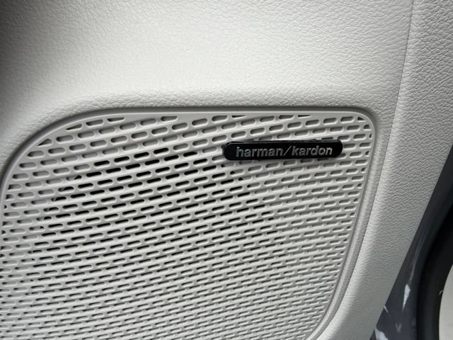 Used 2022 Chrysler Pacifica Limited FWD image 17