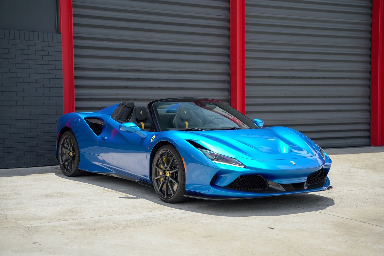 Used 2022 Ferrari F8 Tributo RWD image 5