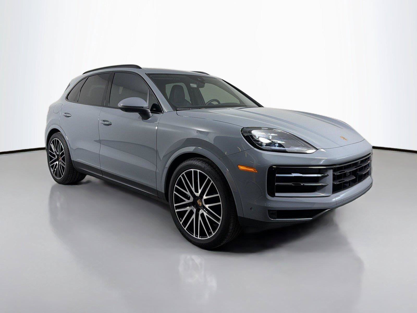 Certified 2025 Porsche Cayenne AWD/4WD image 9