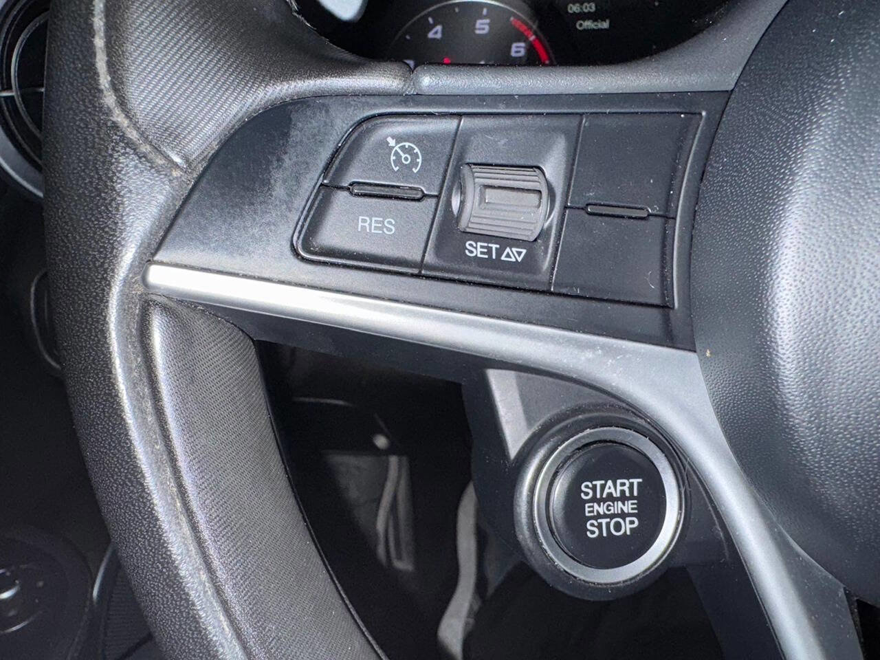 Used 2017 Alfa Romeo Giulia w/ Sport Appearance Package image 19