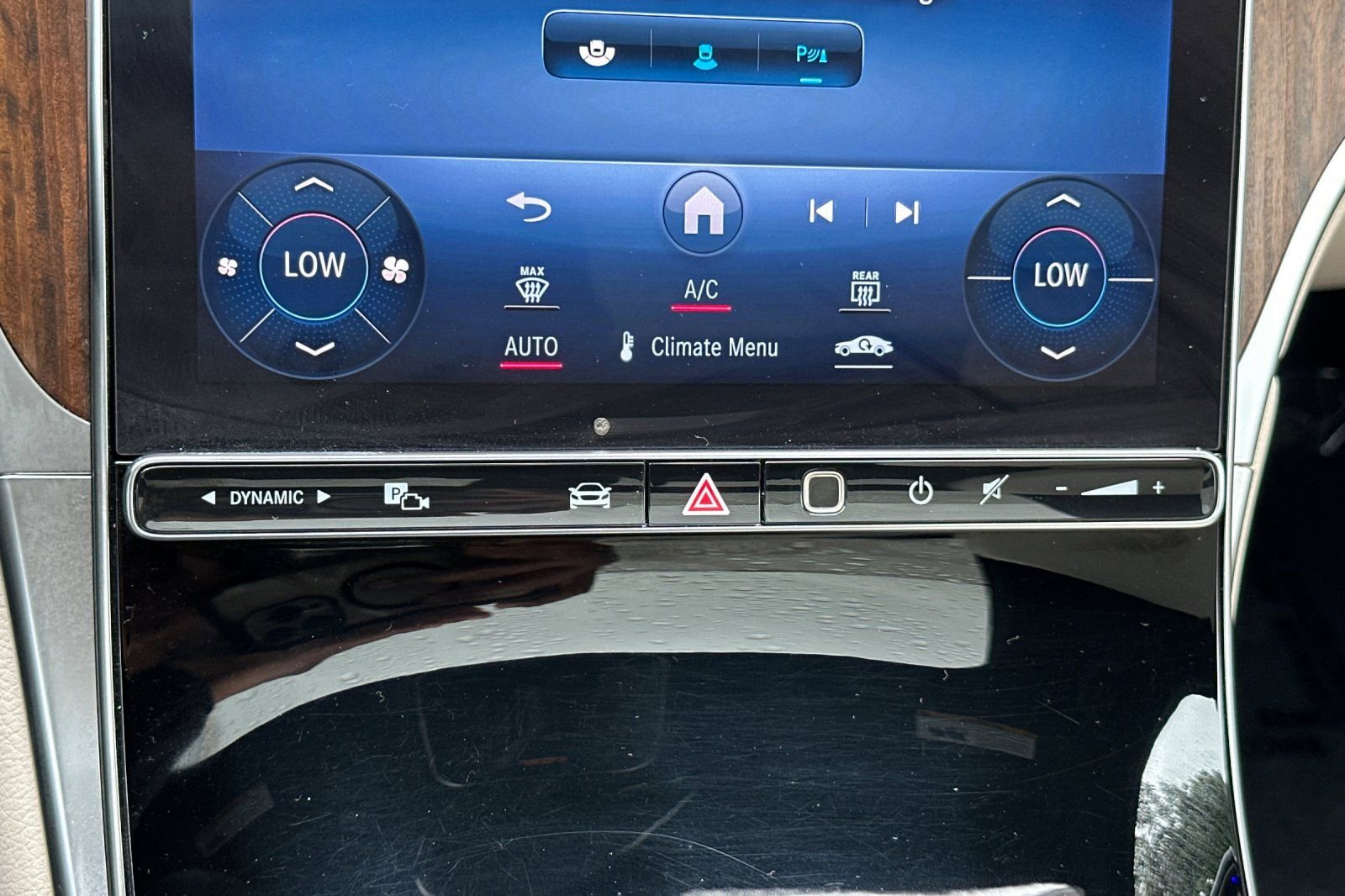 Used 2024 Mercedes-Benz GLC 300 image 20