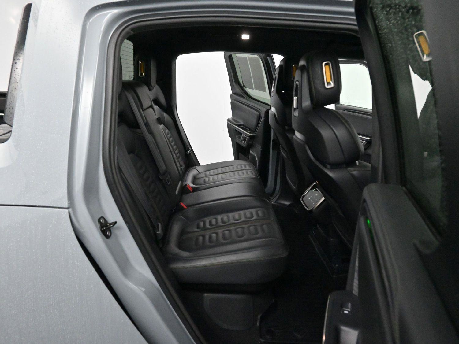 Used 2022 Rivian R1T Adventure image 27