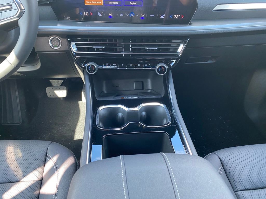 New 2026 Chevrolet Traverse LT image 15