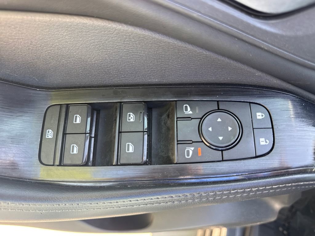 Used 2024 Nissan Rogue SV w/ SV Premium Package FWD image 15