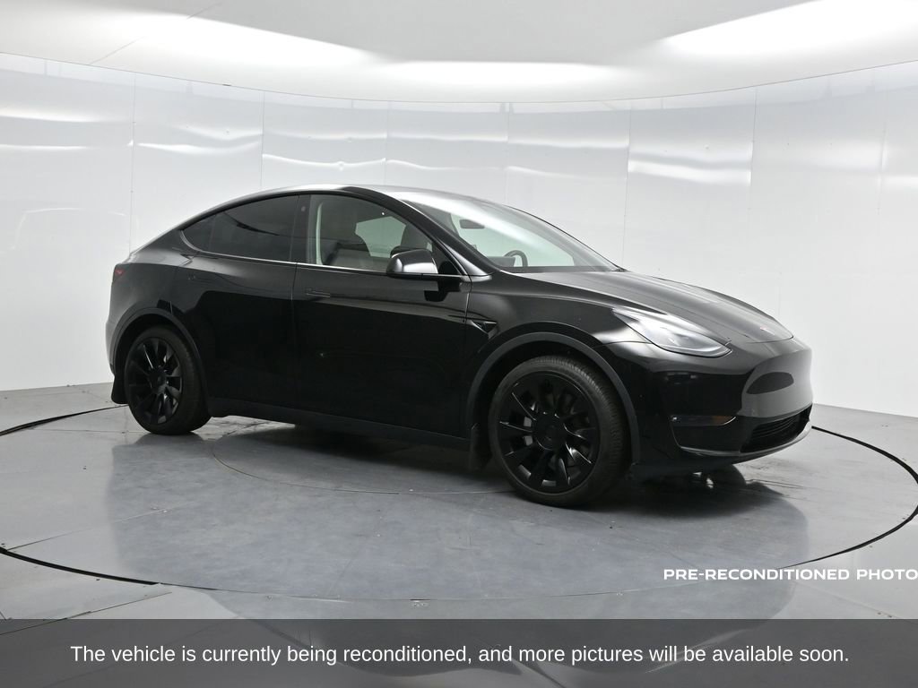 Used 2023 Tesla Model Y Long Range image 38
